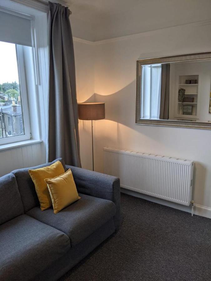 Glenclova - No 5 Bellyeoman, Bright Two Bedroom Apartment Dunfermline Esterno foto