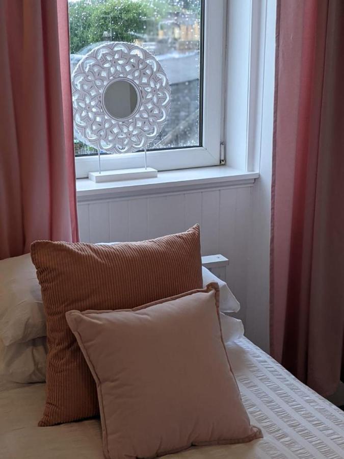 Glenclova - No 5 Bellyeoman, Bright Two Bedroom Apartment Dunfermline Esterno foto