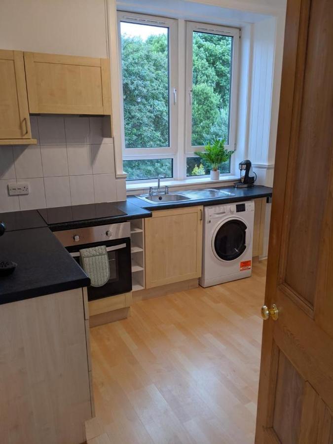 Glenclova - No 5 Bellyeoman, Bright Two Bedroom Apartment Dunfermline Esterno foto